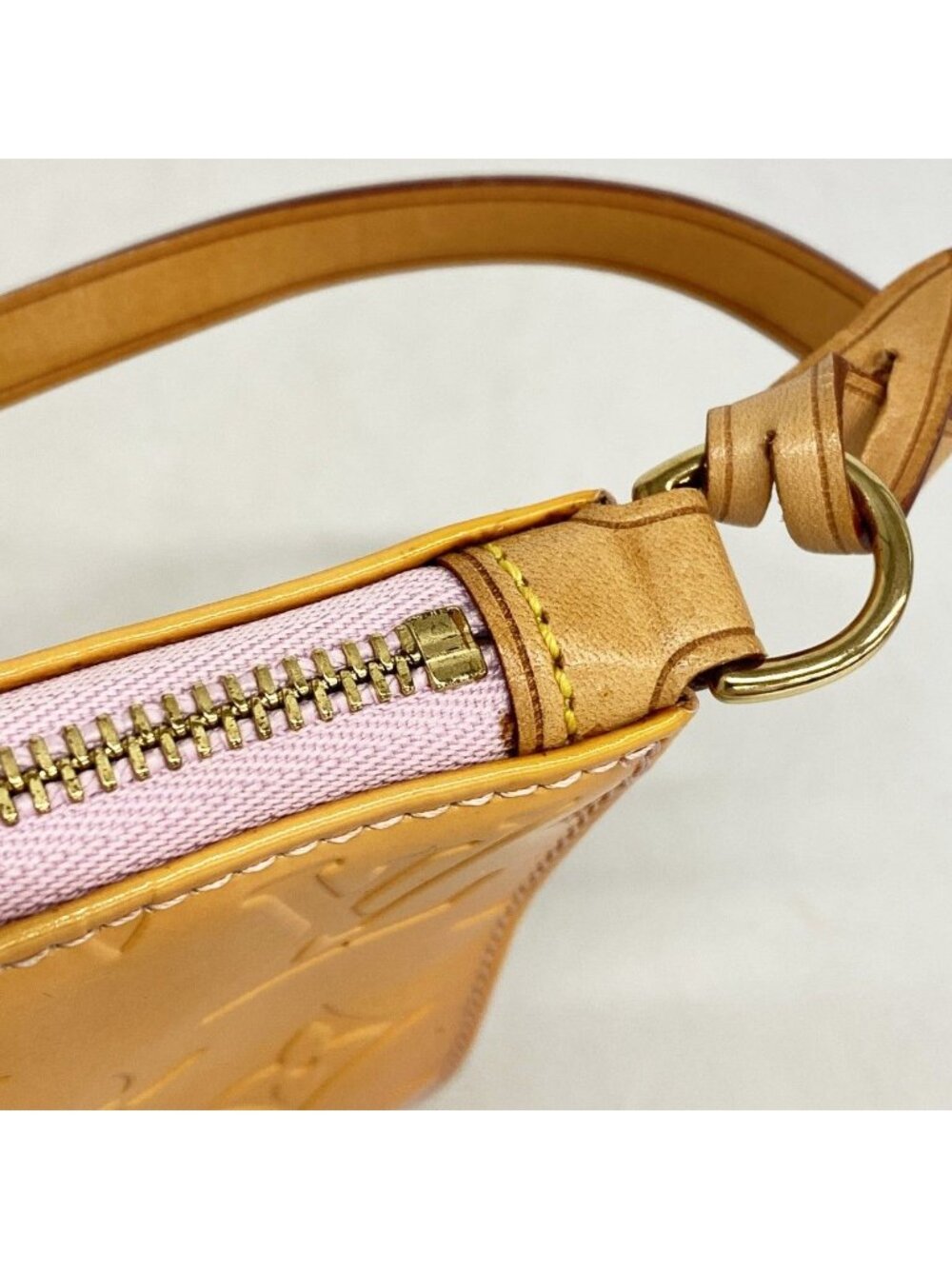 Louis Vuitton Pouch Vernis Lexington Marshmallow Pink - Picture 8 of 9